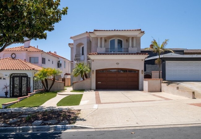 Photo - Stunning 4 bed, 4.5 bath home located on a quiet and highly desirable street in Redondo Beach