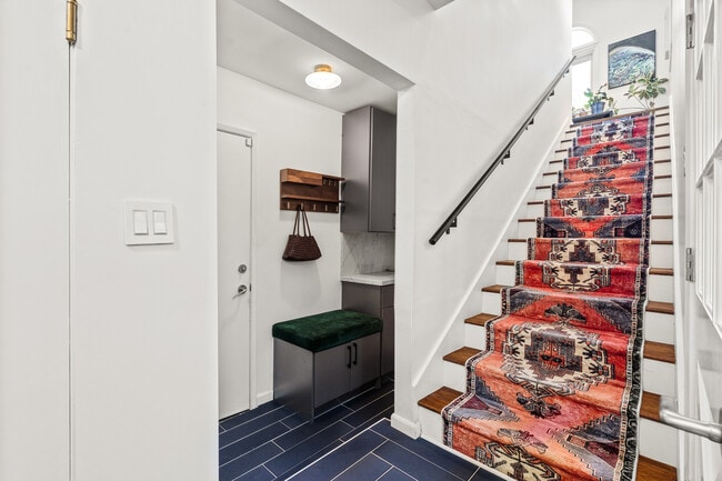 Photo - 10275 Oletha Ln