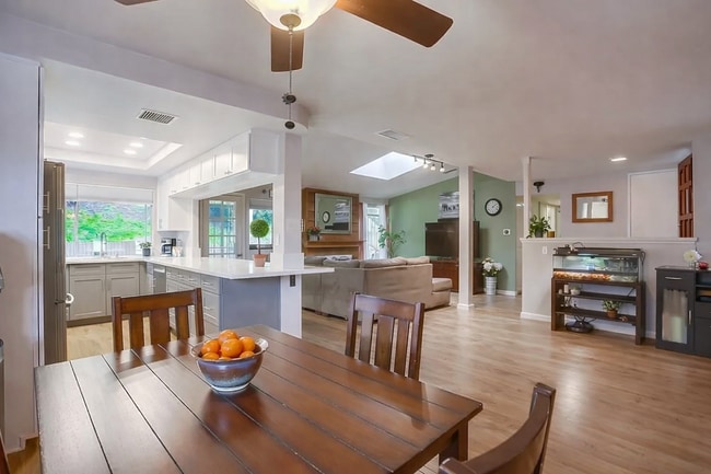 Photo - 1140 Harding St