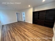 Photo - 1922 1/4 Daly Street-
