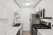 1BR, 1BA - 400SF - Kitchen - Skyview Apartments