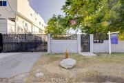 Photo - 14918 1/2-14912 Wyandotte St