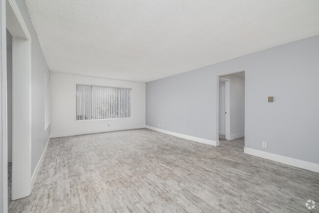 3BR, 2BA - 1,300SF - Living Room - 355 Coronado Ave.