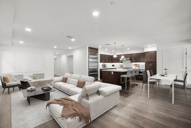 Unit 100 - 800 Santa Barbara