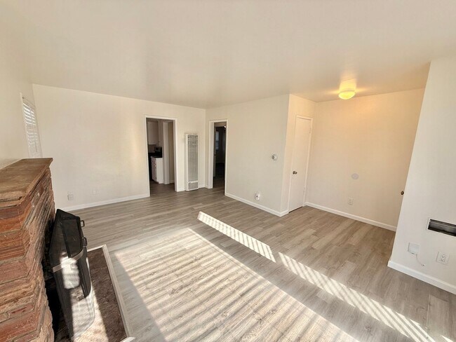 Photo - 5302 Churchward St Unit 5304 1/2