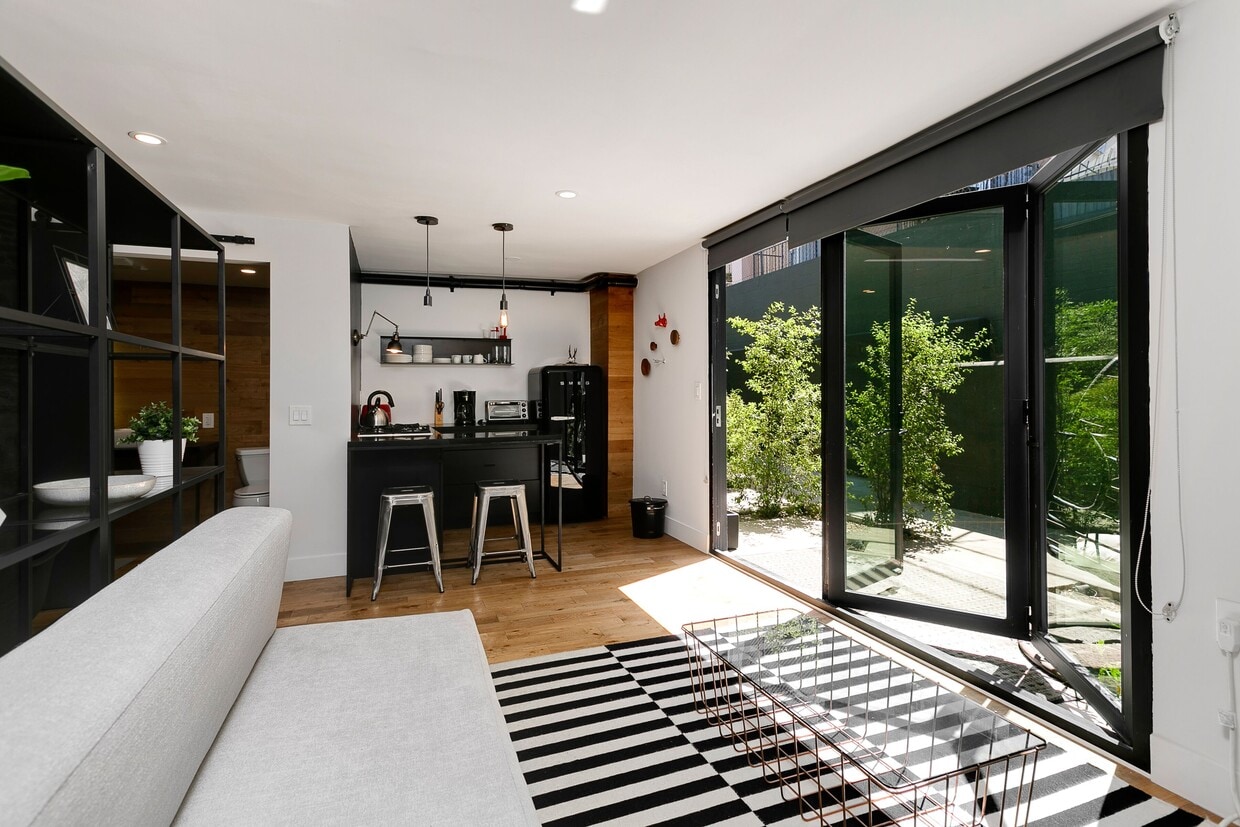 Floor Plan - Furnished Studio