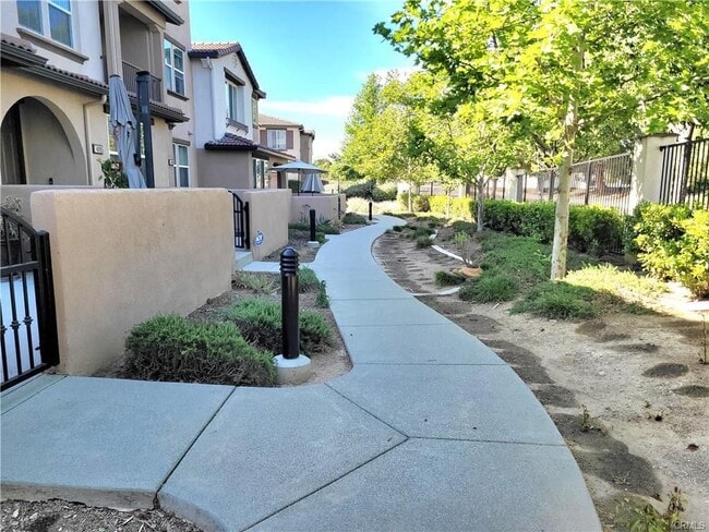 Photo - 40955 Belleray Ave