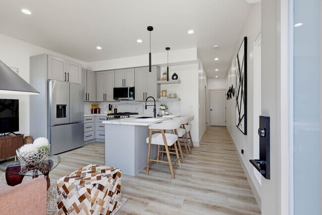 Photo - 424 Arbor Dr