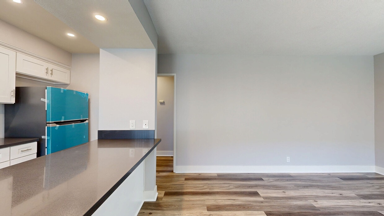 3D Tour - 4117 W 129th St.