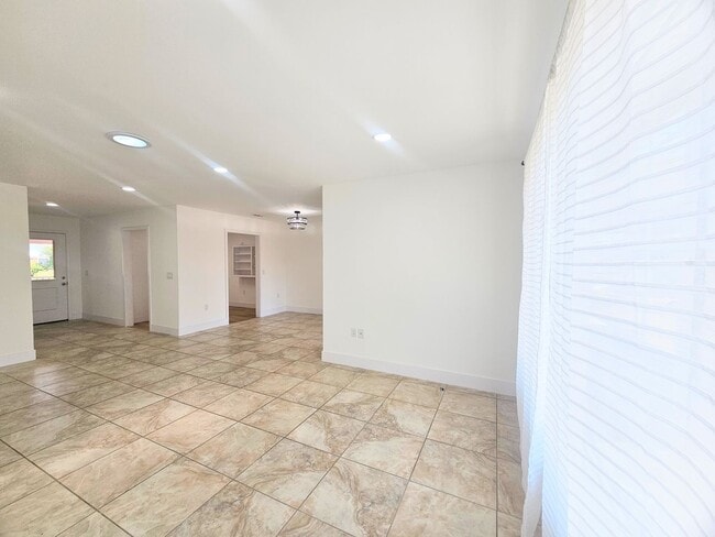 Photo - Single Story Senior Home 55+ community- Newly Remodeled- Ready To Move In.