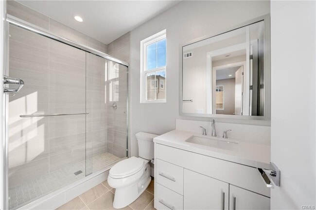 Photo - 716 Olivier Dr