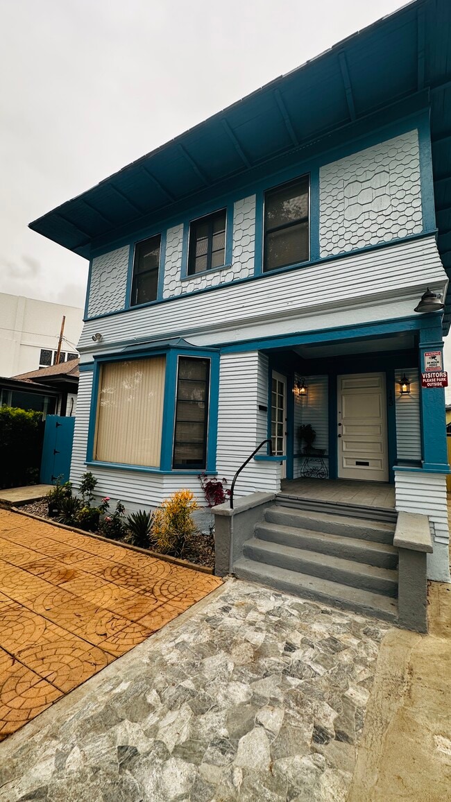 Photo - 143 E 10th St Unit 143