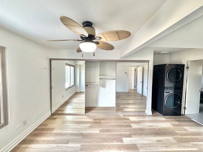 Photo - Beautiful 2bd/1.5ba Townhome in Pt. Loma Tennis Club! Pool, gym, jacuzzi, parking, views!