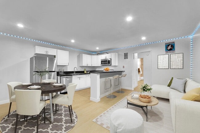 Building Photo - 925 W 30th St Unit 4