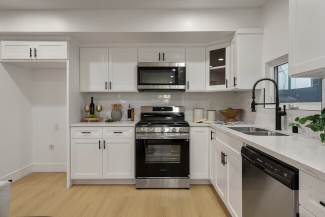 Photo - 2708 S Cochran Ave