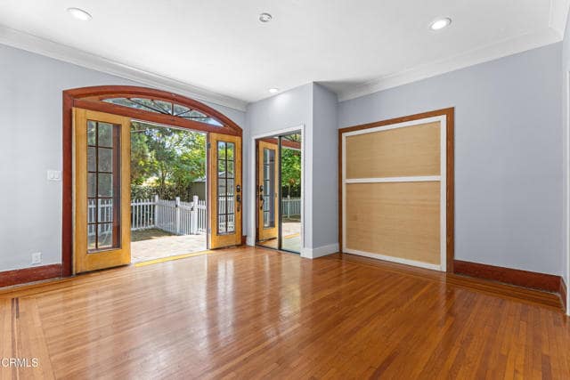Building Photo - 1115 S Wilton Pl