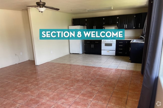 Building Photo - 5243 Huntington Dr Rental
