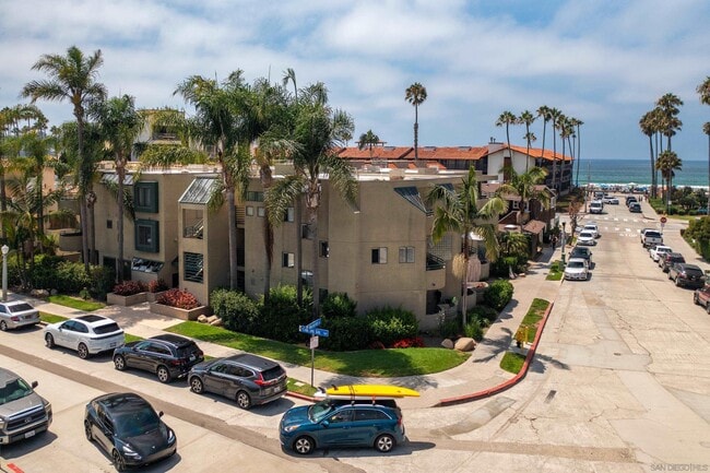 Building Photo - 8132 Camino del Sol Unit #D Rental