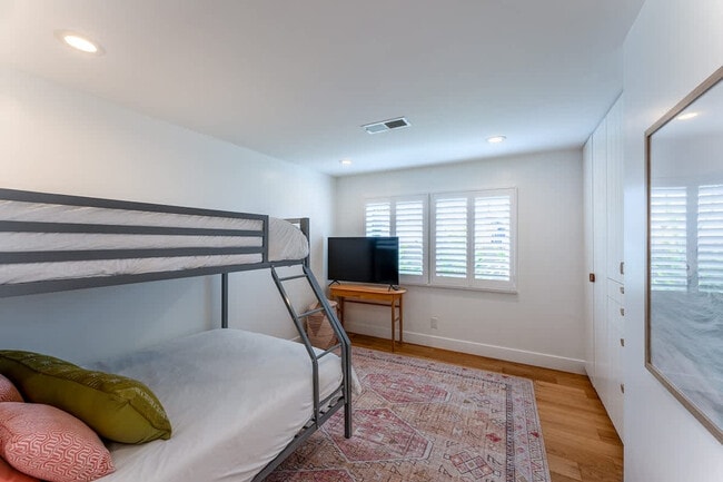 Photo - 133 2nd St Unit ID1068279P