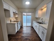 Kitchen - 431 S Simpson Ave Unit D