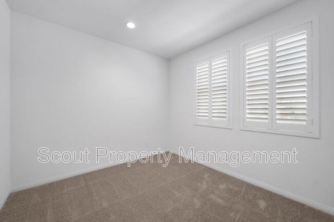 Photo - 39598 Lupine Dr