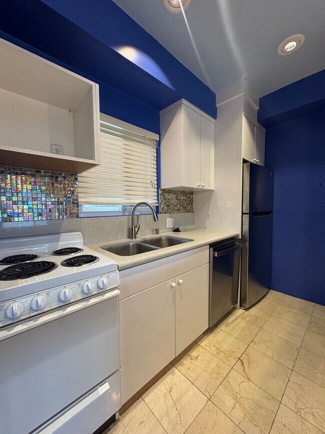 Photo - 445 Washington Blvd Unit 8