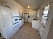 Photo - 1482 Paul St