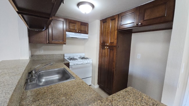 Photo - 2120 Delaware St Unit 3