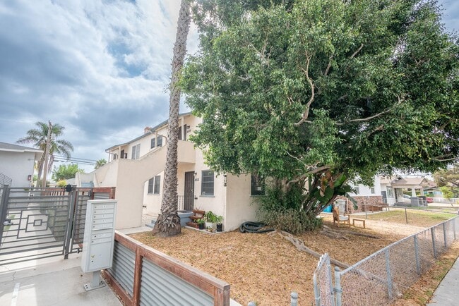 Building Photo - 4513-4519 Wilson Avenue Unit 4519