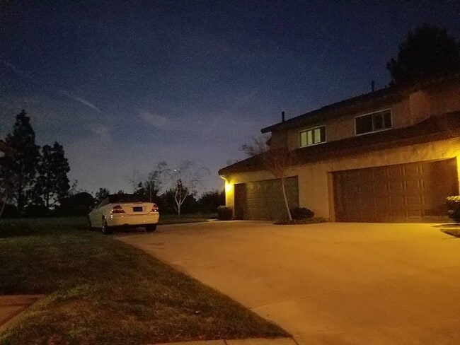 Photo - 19220 Index St