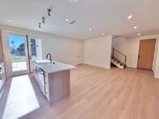 Photo - 17852 Saticoy St Unit 17852 Saticoy St