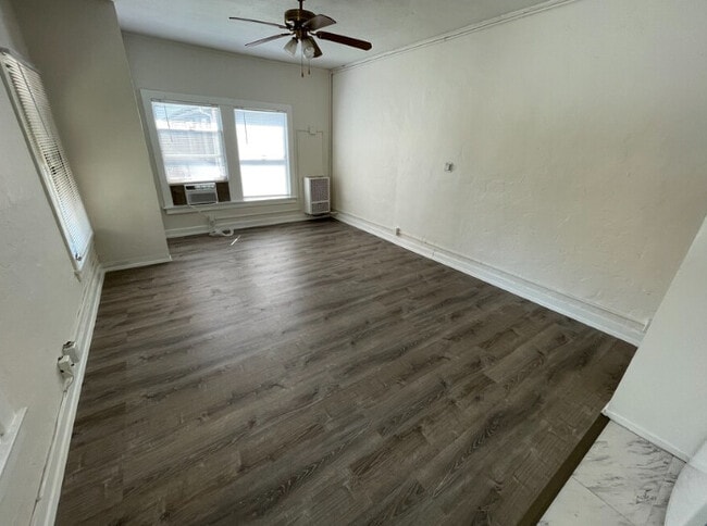 Photo - 919 S. Manhattan Pl