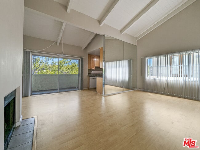 Photo - 1538 11th St Unit 6