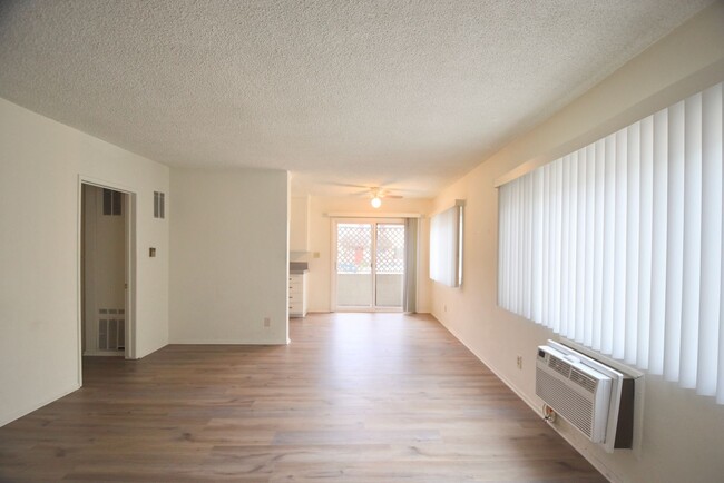 Photo - 10843 Kling St Unit 01