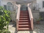 Photo - 428 N Hollywood Way