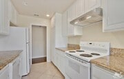 Photo - Central Palm Desert Home (3b/2b)