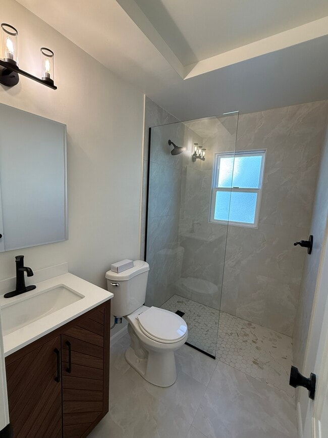 Photo - 4131 W Toluca Lake Ave Unit 4131