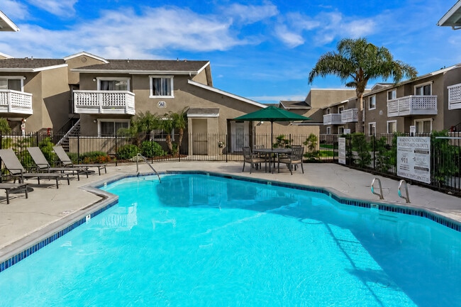 Building Photo - Greenbrier Apartments