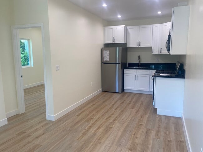 Photo - 19253 Nashville St