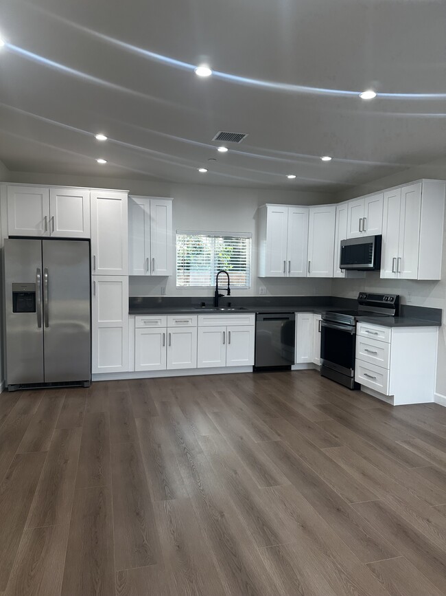 Photo - 8501 Cranford Ave