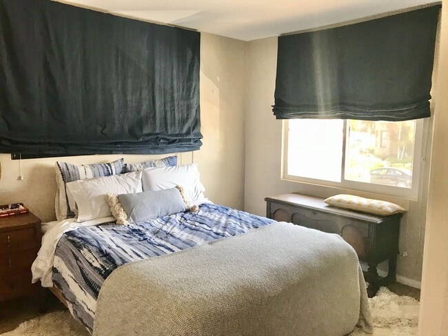 Photo - 3 bedroom / 2 bath upstairs unit in the heart of Hillcrest! Unit 8