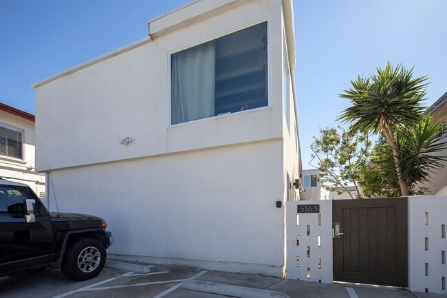 Photo - *OPEN HOUSE: 10/25 3-4PM* Ocean Beach 1BR ... Unit 05