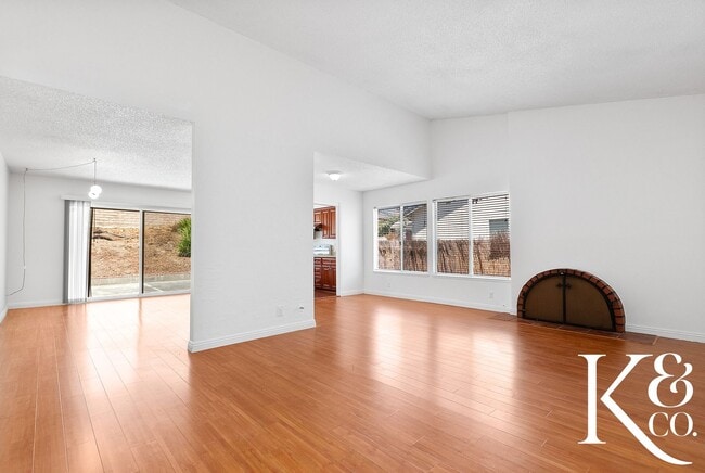 Photo - 559 W Avenida De Las Flores