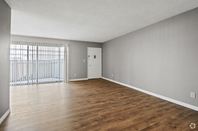 Building Photo - 3625 Mentone Ave Unit 04 Rental