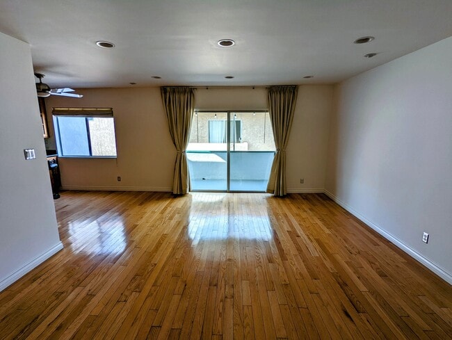 Photo - 1119 15th St Unit Santa Monica Condominium
