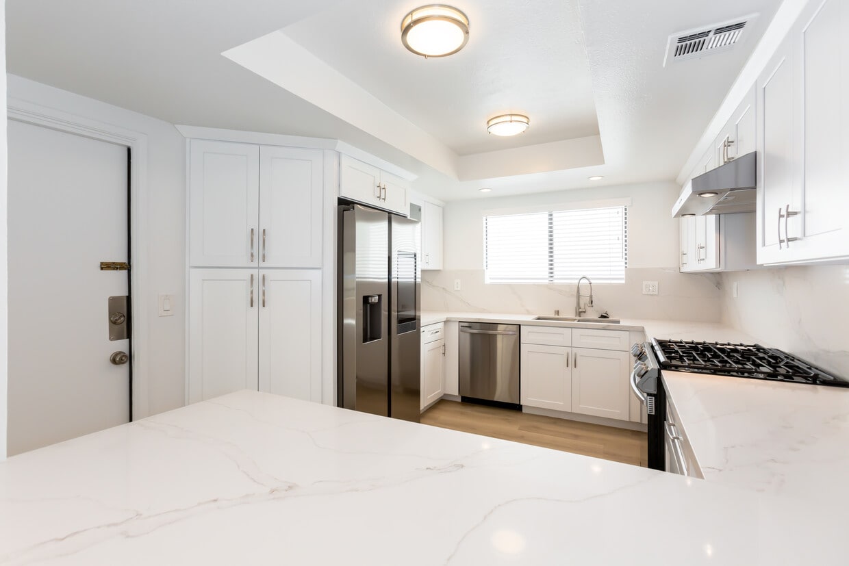 Floor Plan - 302