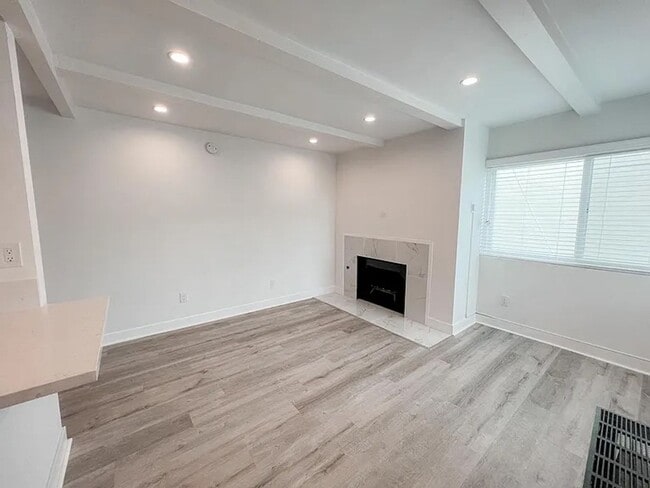 Luxury 1 Bedroom Ocean View Apartment wal... - Luxury 1 Bedroom Ocean View Apartment wal...