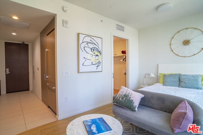 Photo - 889 Francisco St Unit 905