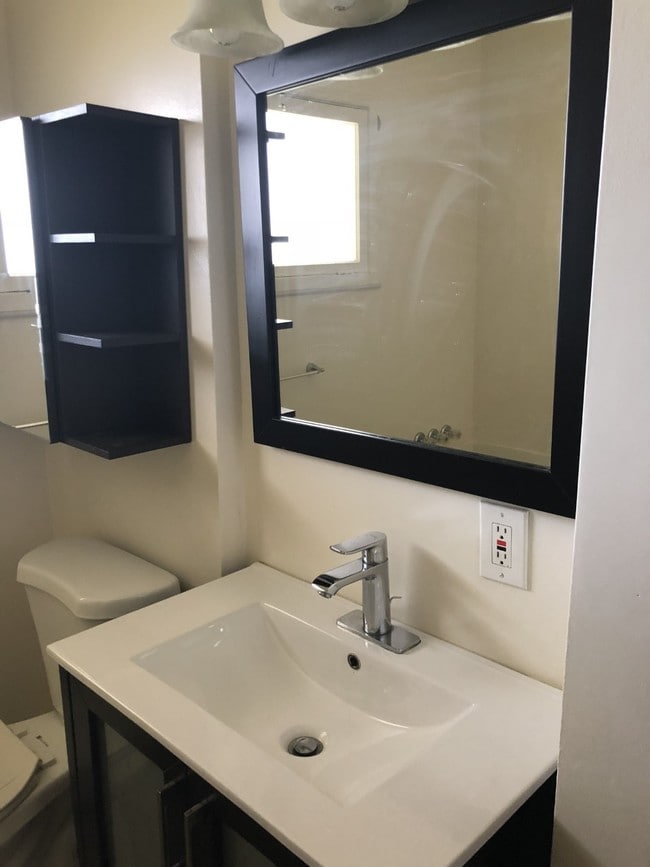 Photo - 5553 Matilija Ave Unit 5553