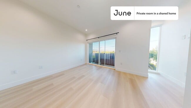 Photo - Room in Shared 5 bed/4 bath home Unit E